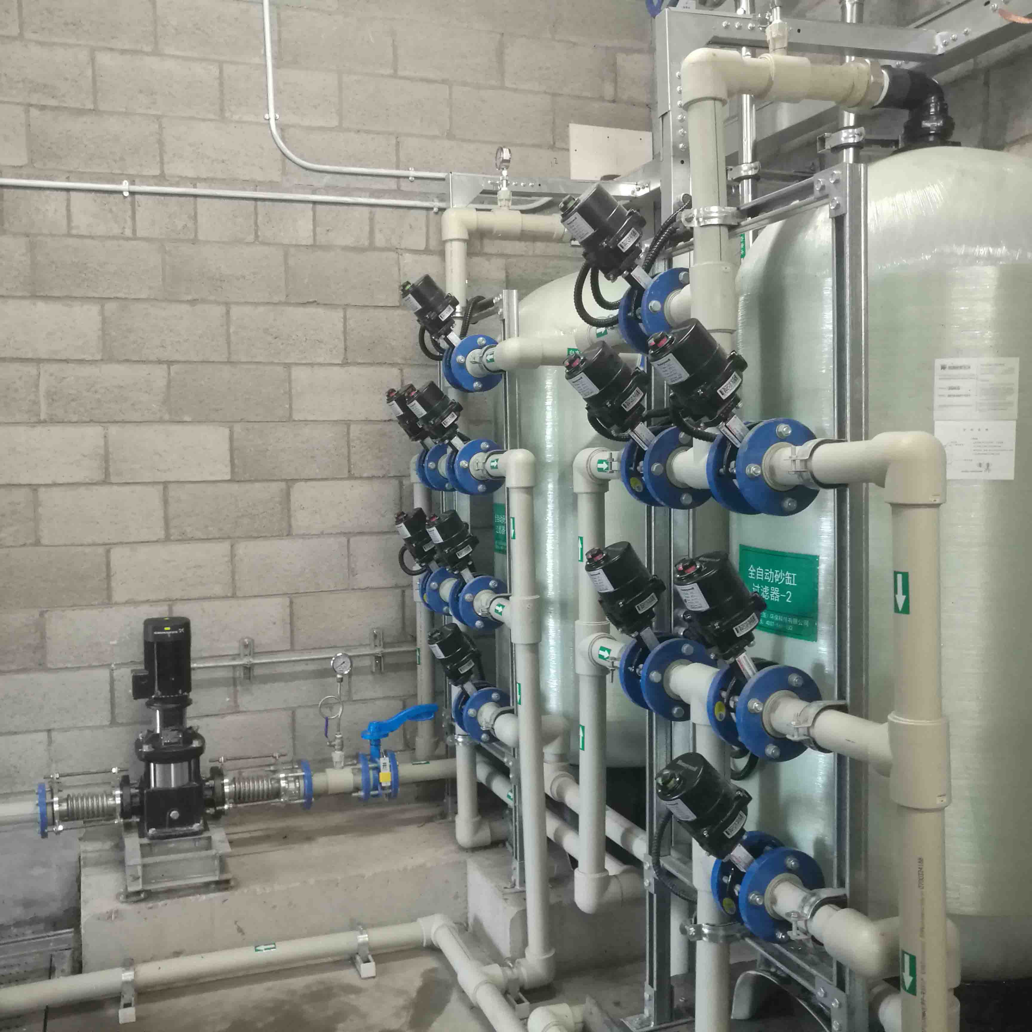净水设备.jpg